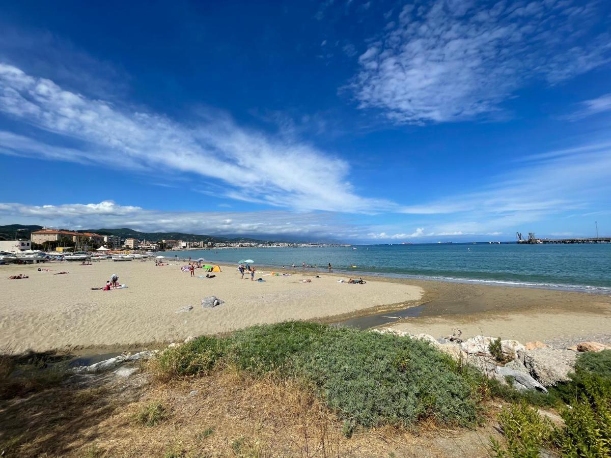 Summer Vado Ligure Εξωτερικό φωτογραφία