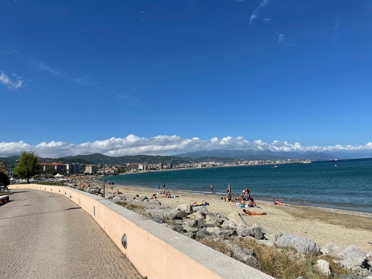 Summer Vado Ligure Εξωτερικό φωτογραφία